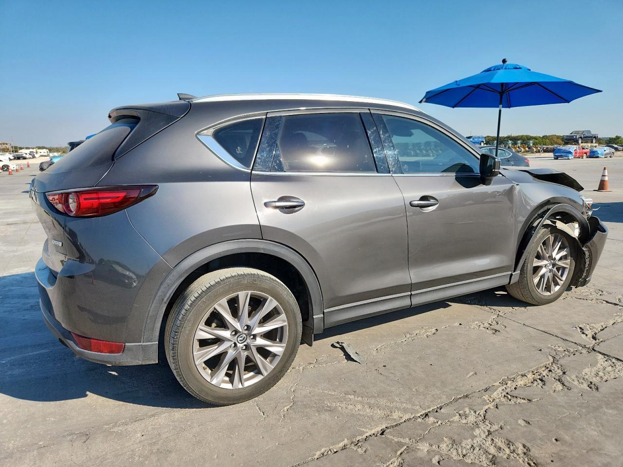 2019 Mazda Cx-5 Grand Touring - Image 3