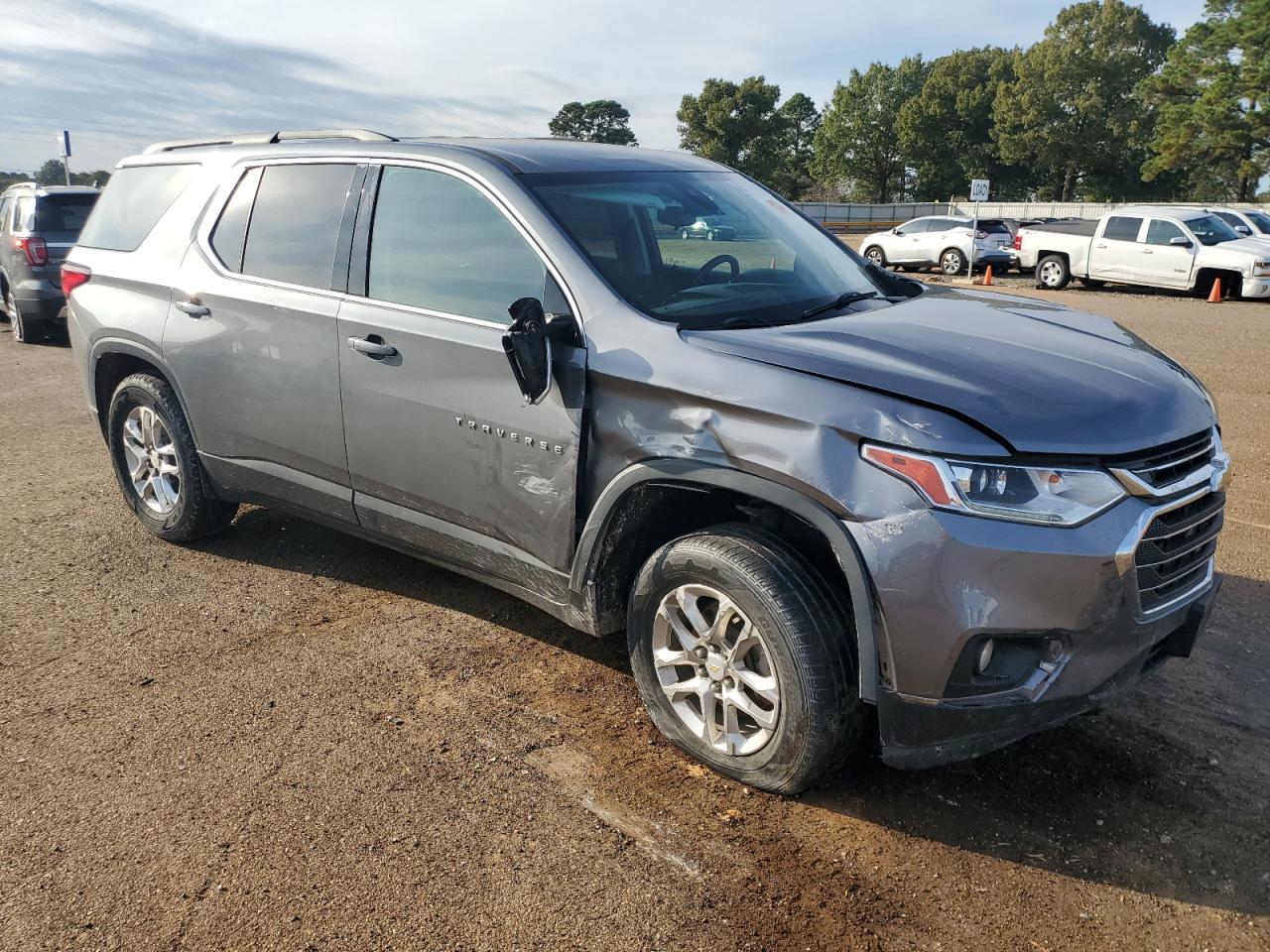 2020 Chevrolet Traverse Lt - Image 4