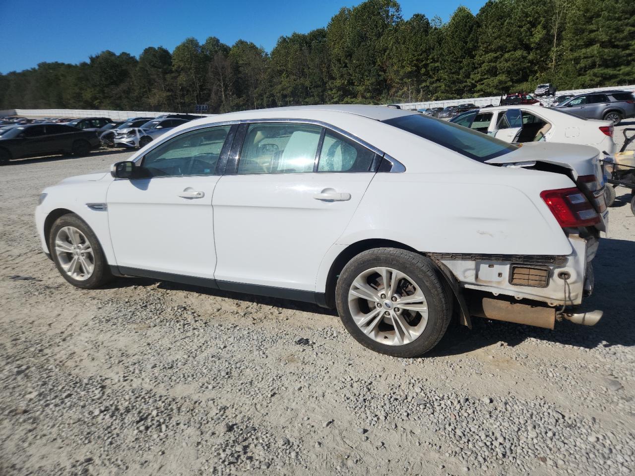 2015 Ford Taurus Sel - Фото 2