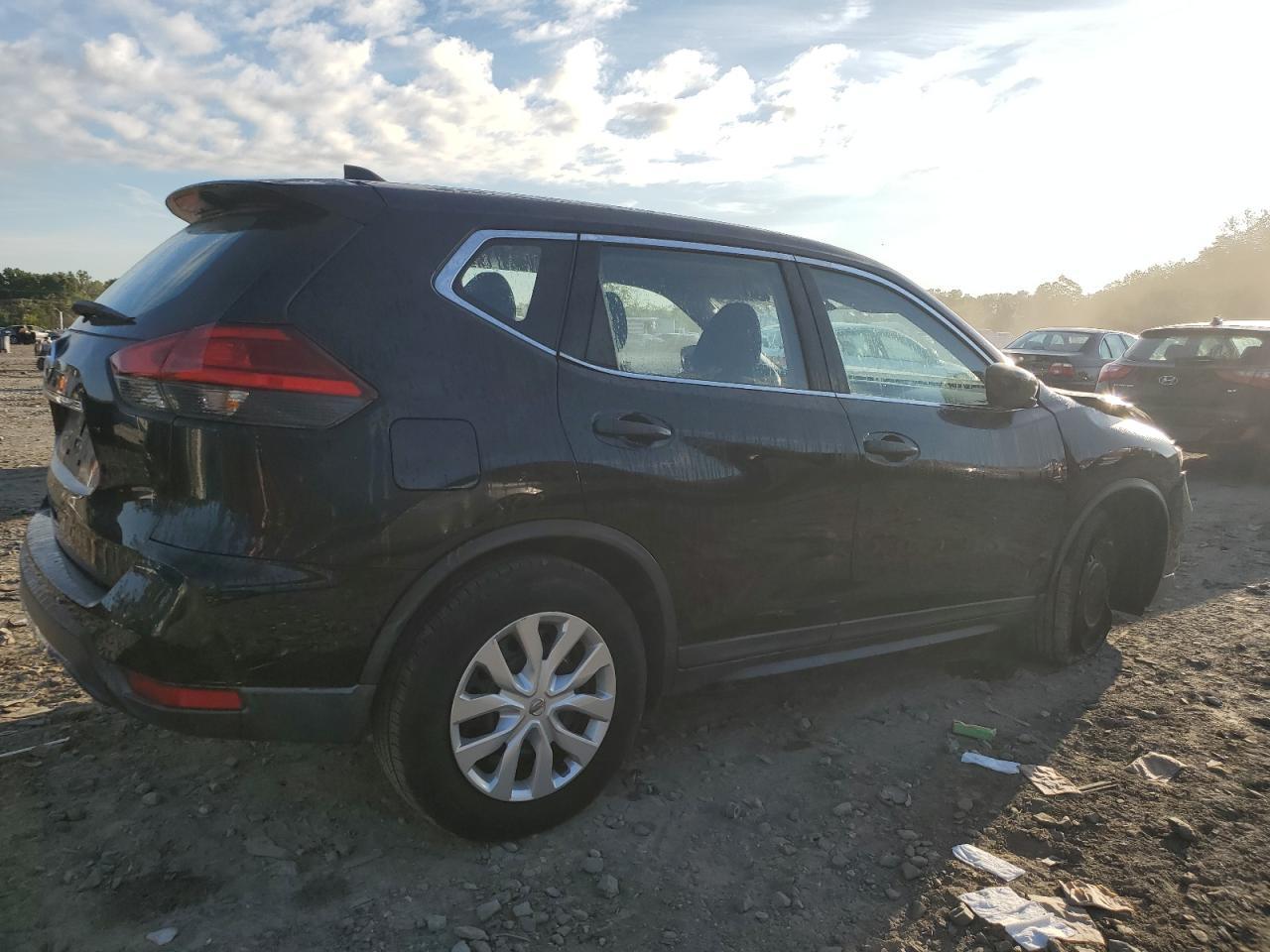 2017 Nissan Rogue S - Фото 3