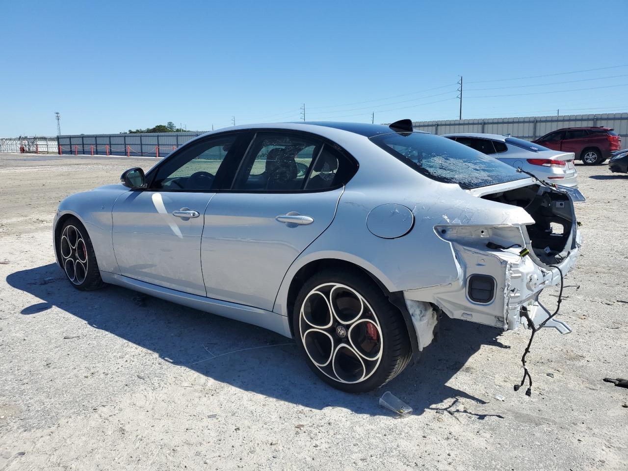 2024 Alfa Romeo Giulia Ti - Фото 2