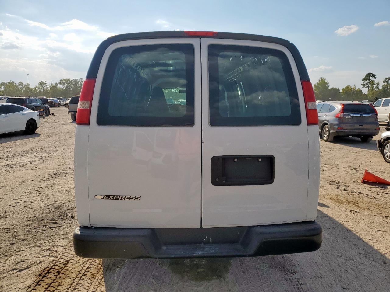 2019 Chevrolet Express G3500 - Фото 6