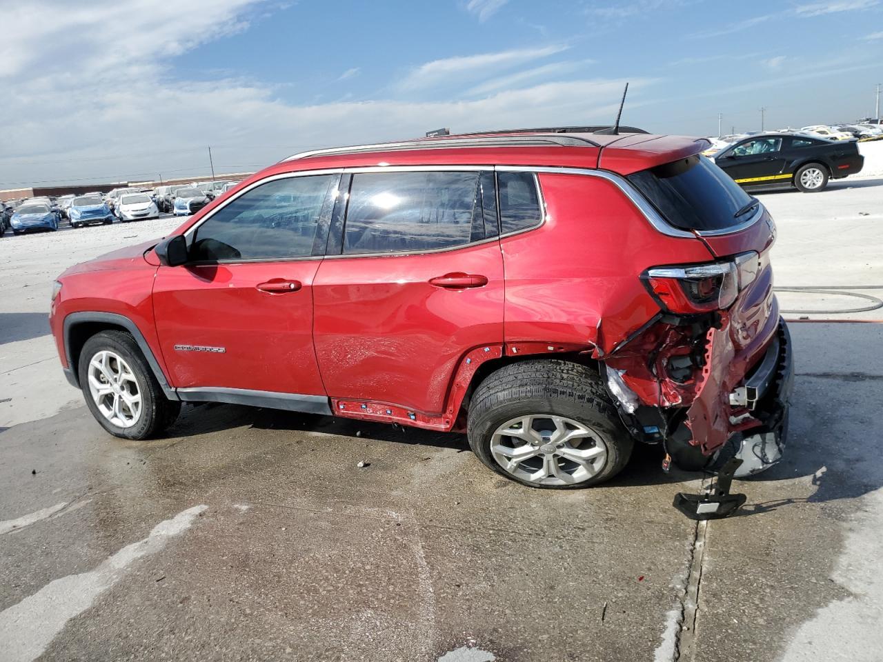 2024 Jeep Compass Latitude - Фото 2
