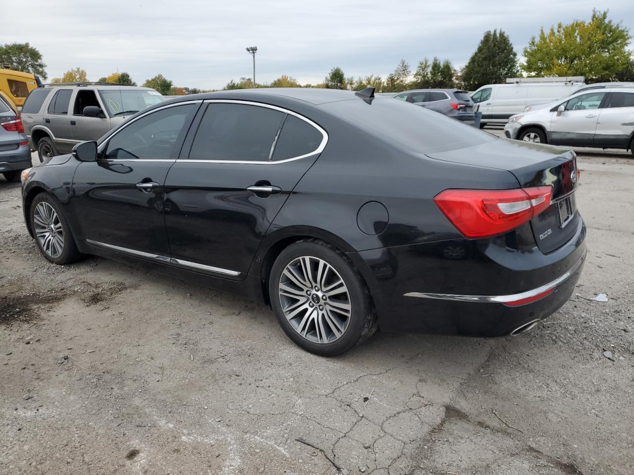 2015 Kia Cadenza Premium - Image 2