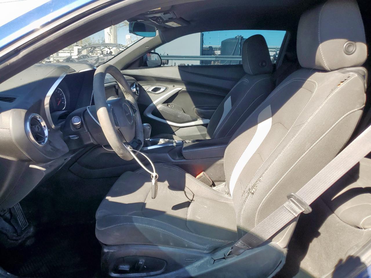 2019 Chevrolet Camaro Ls - Фото 7