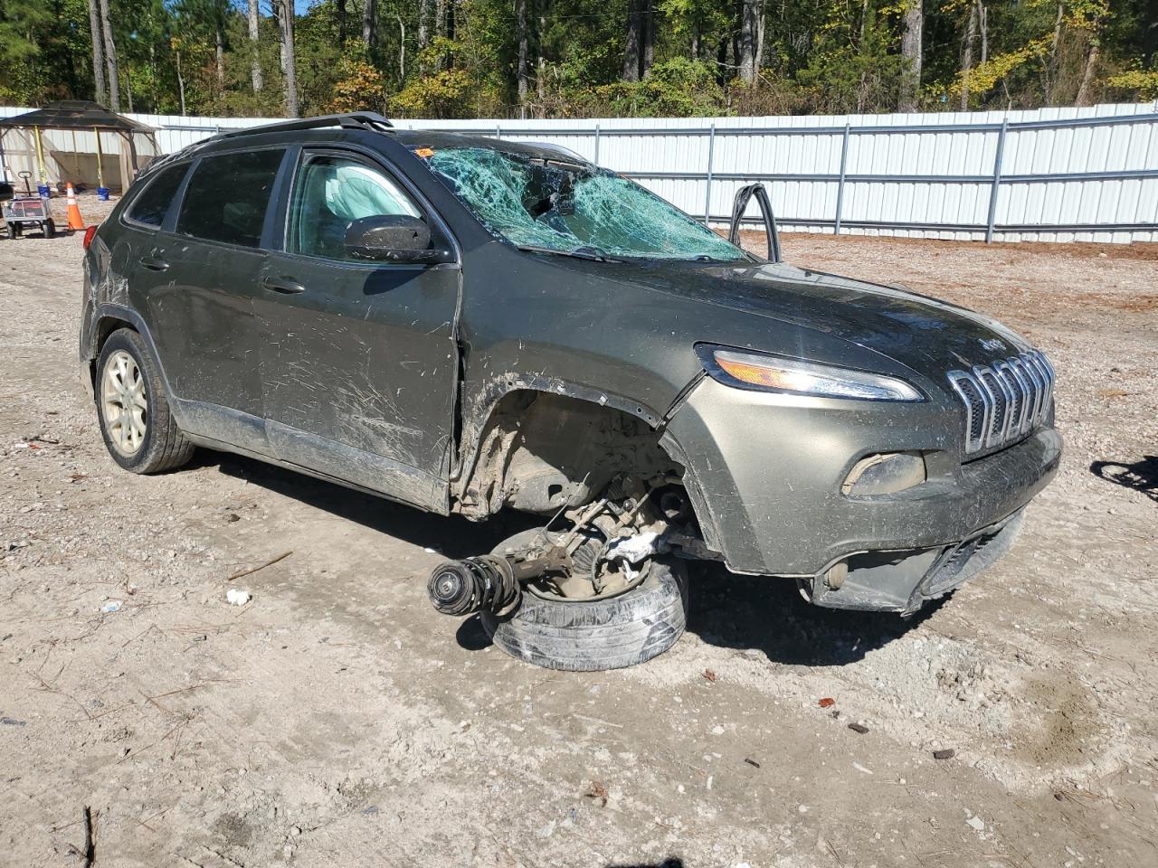 2015 Jeep Cherokee Latitude - Фото 4