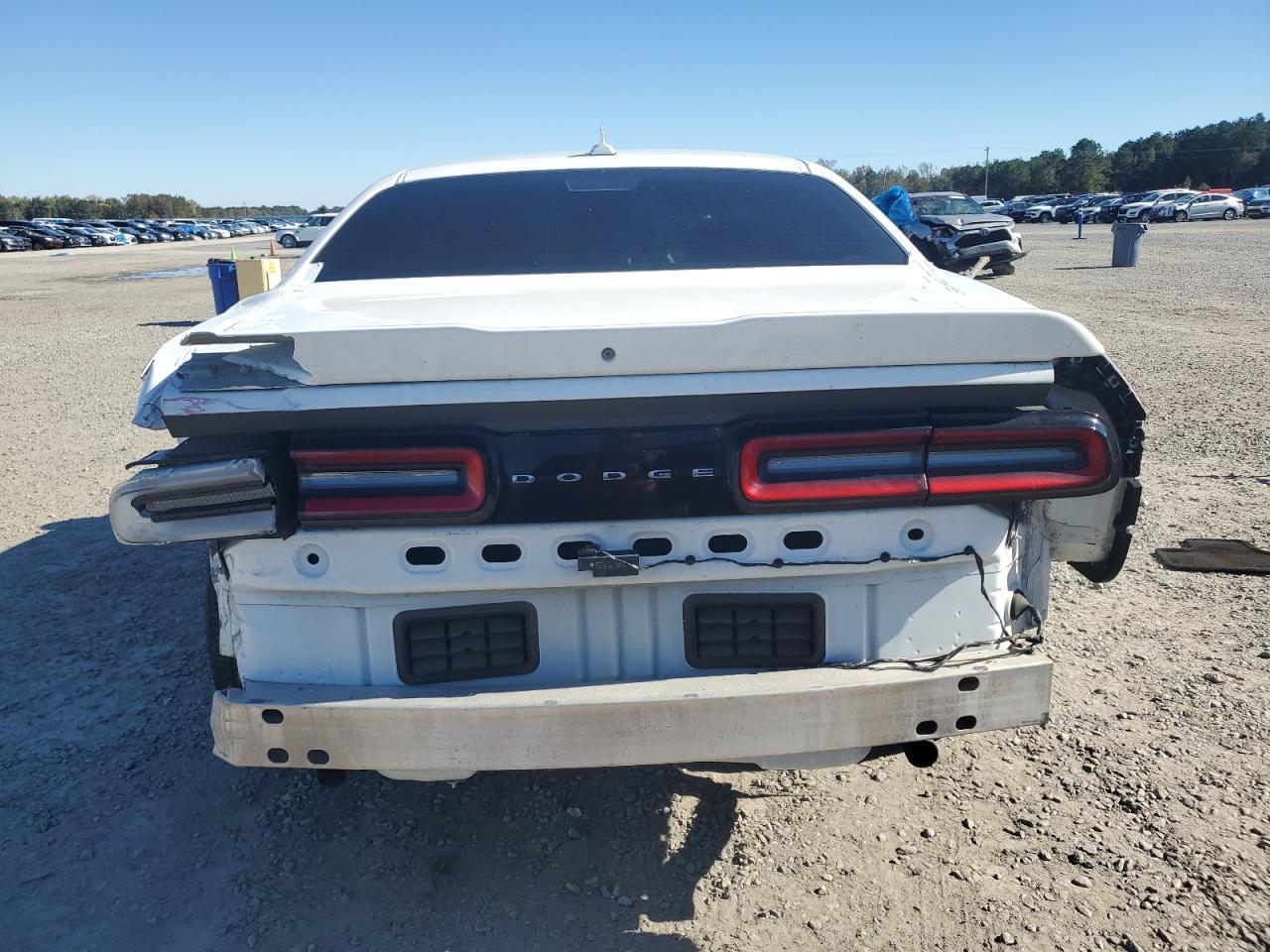 2017 Dodge Challenger Sxt - Image 6