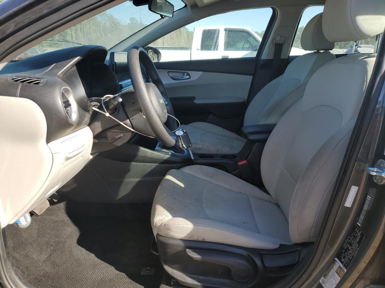 2023 Kia Forte Lx - Image 7