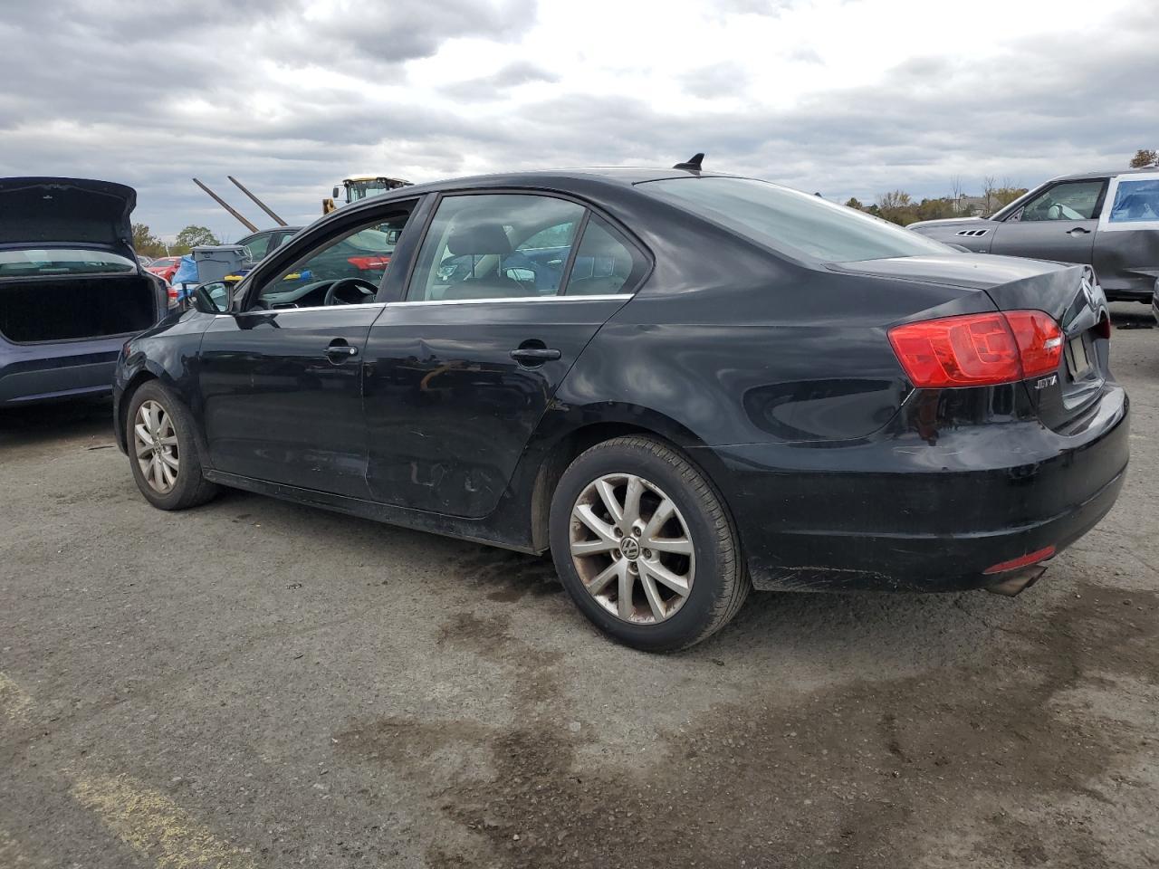2013 Volkswagen Jetta Se - Image 2