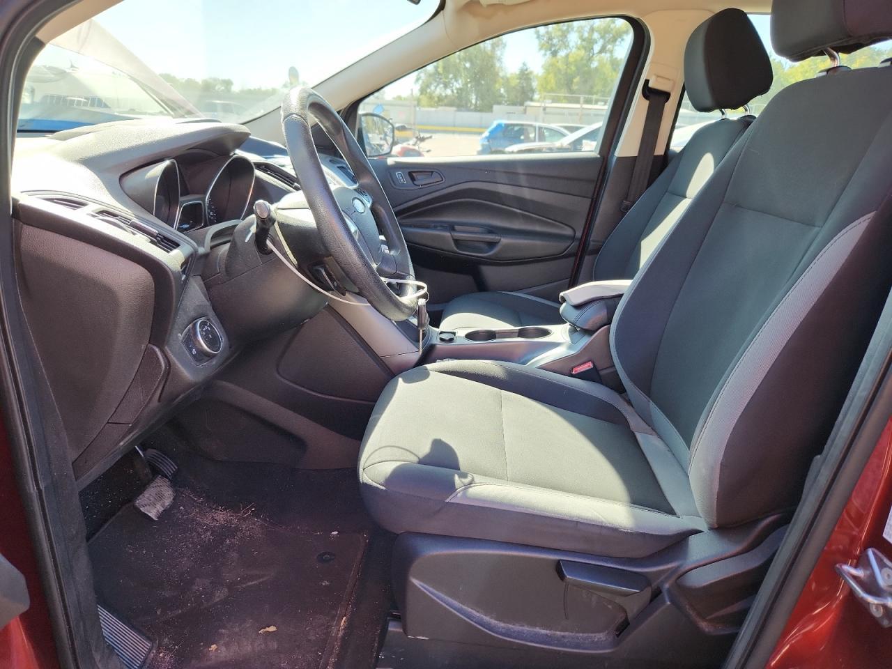 2015 Ford Escape S - Фото 7