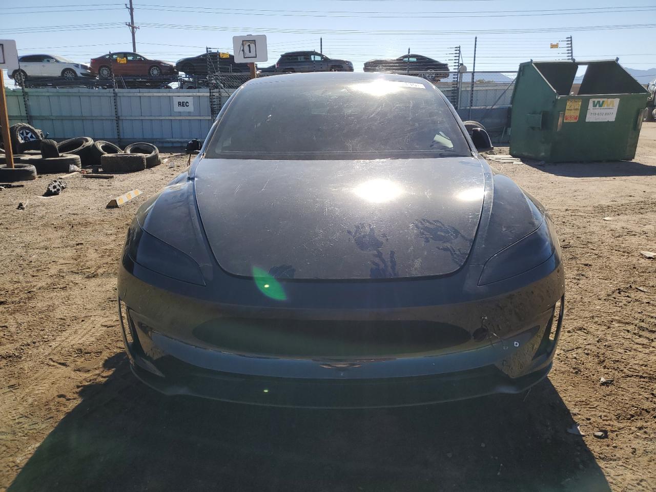 2025 Tesla Model 3 - Фото 5