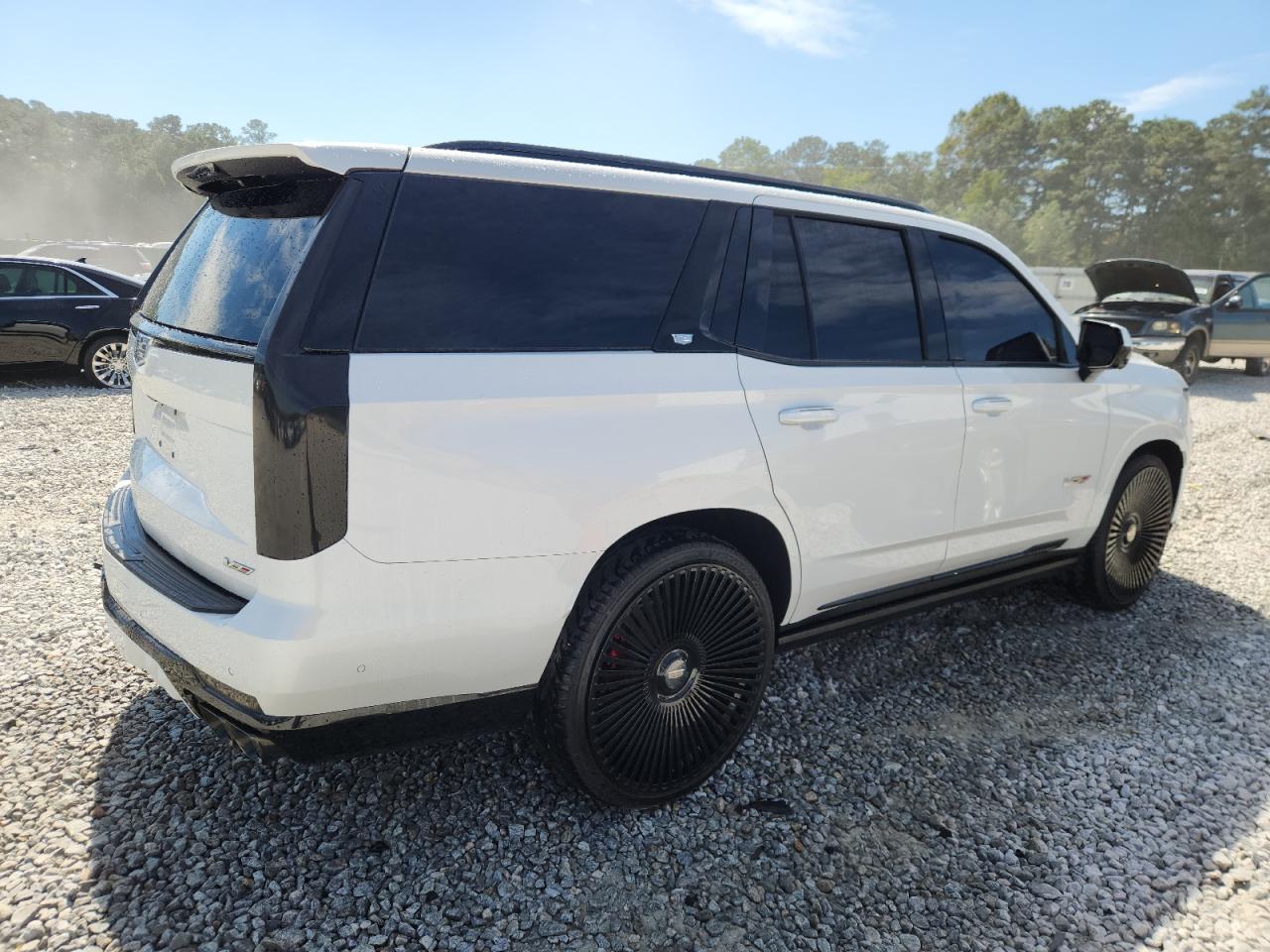 2023 Cadillac Escalade V Sport - Image 3