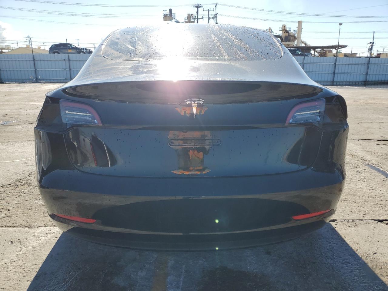 2023 Tesla Model 3 - Image 6