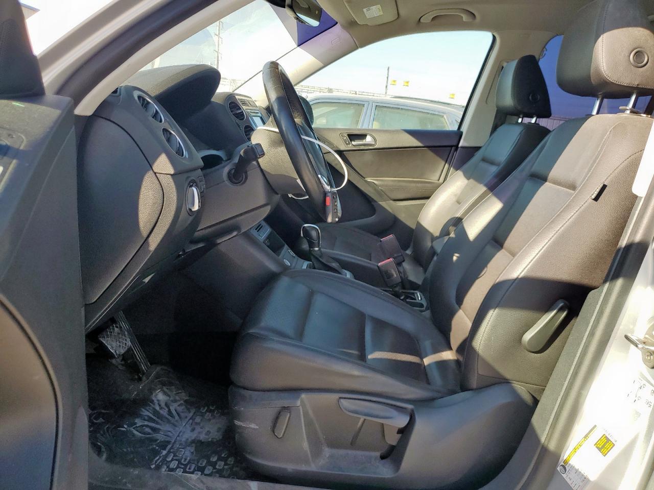 2017 Volkswagen Tiguan S - Фото 7