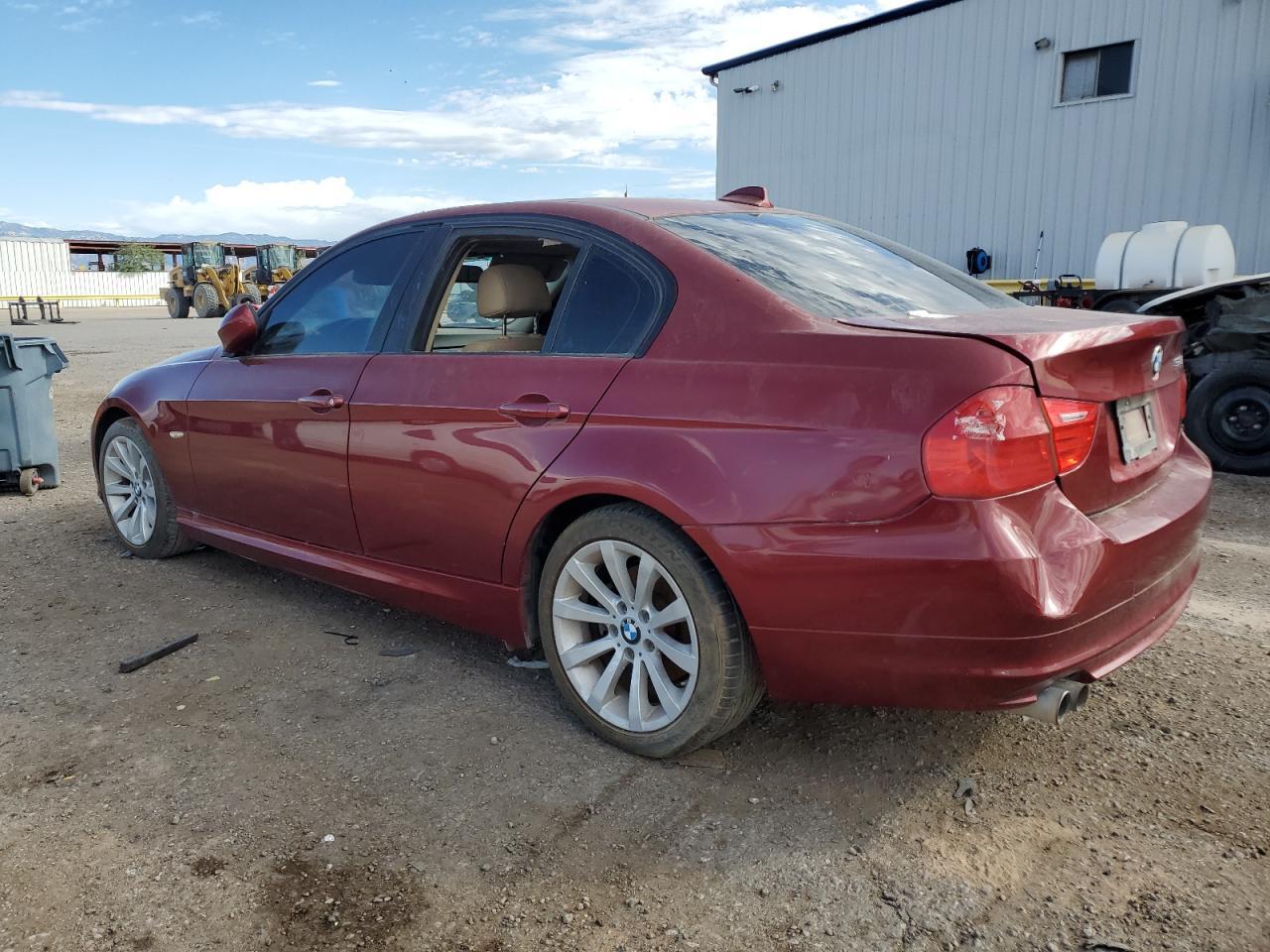 2011 BMW 328 I Sulev - Image 2