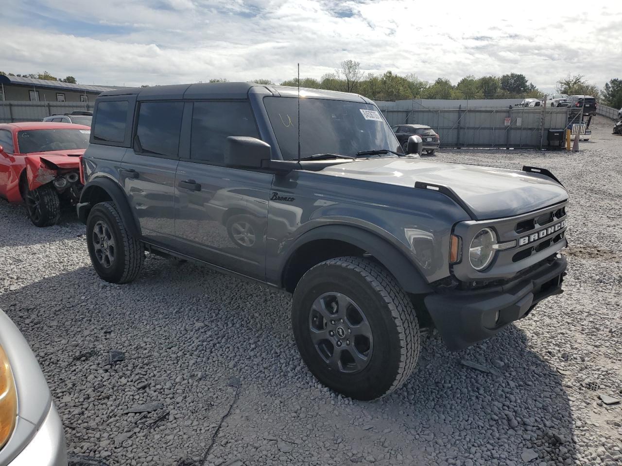 2024 Ford Bronco Big Bend - Image 4