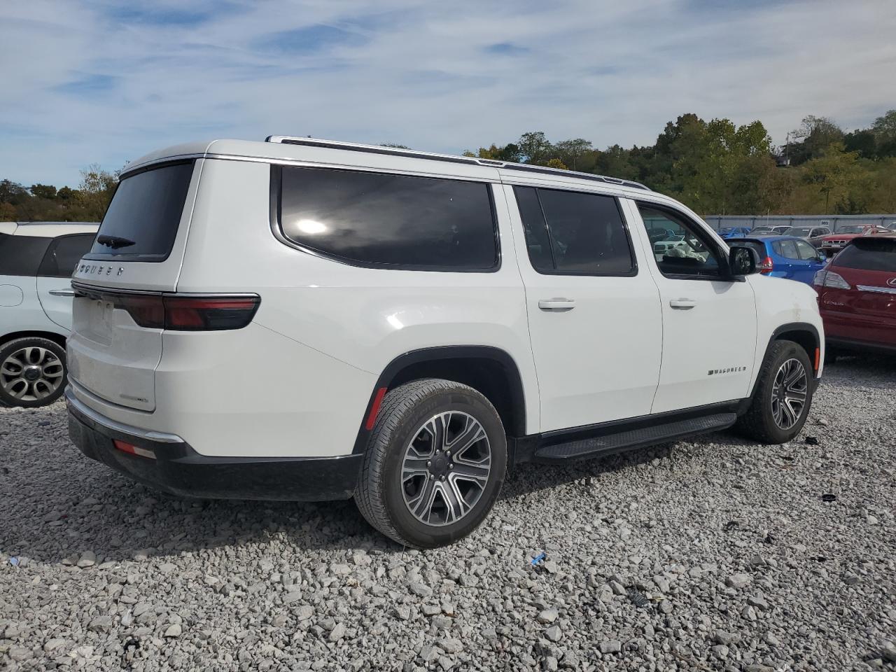 2023 Jeep Wagoneer L Series Ii - Image 3