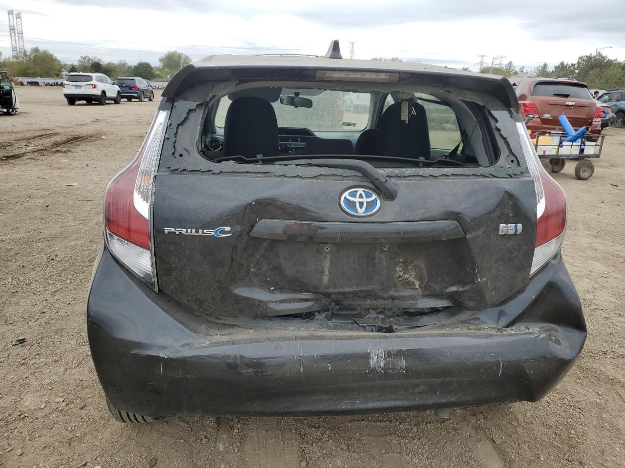 2016 Toyota Prius C Two - Image 6