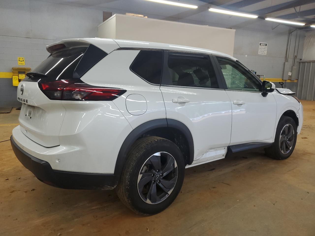 2025 Nissan Rogue Sv - Фото 3