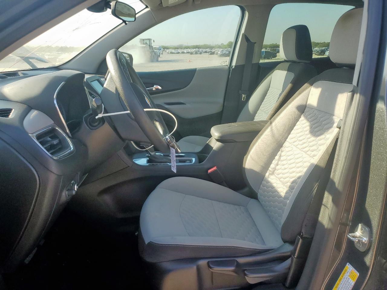 2021 Chevrolet Equinox Ls - Image 7