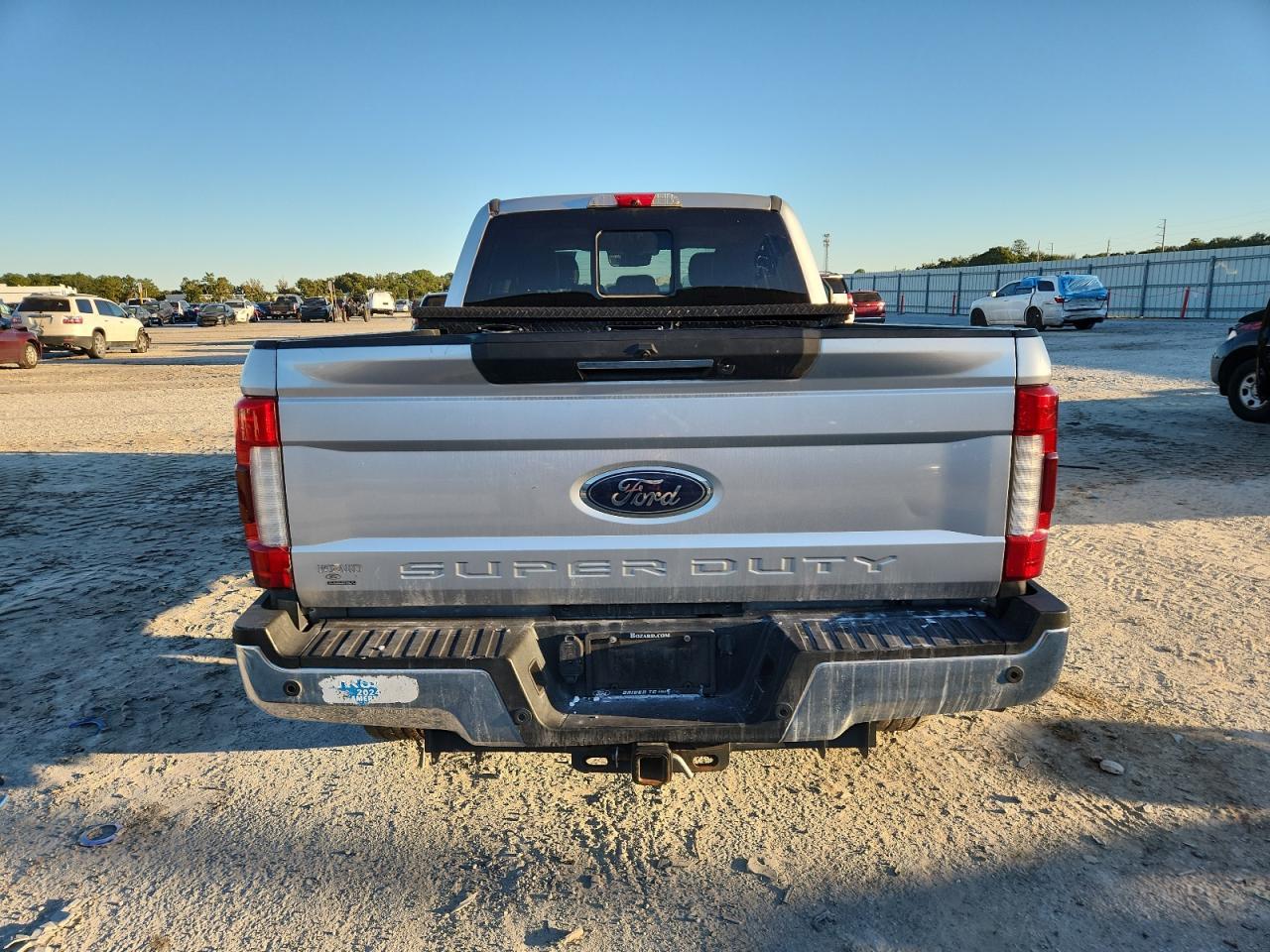 2018 Ford F350 Super Duty - Image 6