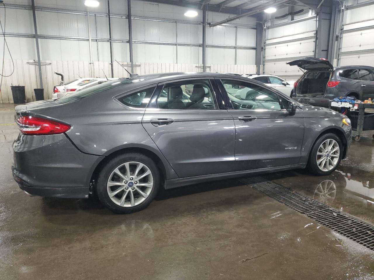 2017 Ford Fusion Se Hybrid - Image 3