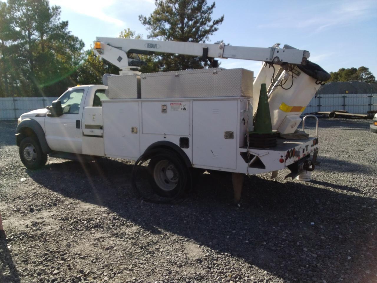 2015 Ford F450 Super Duty - Фото 2