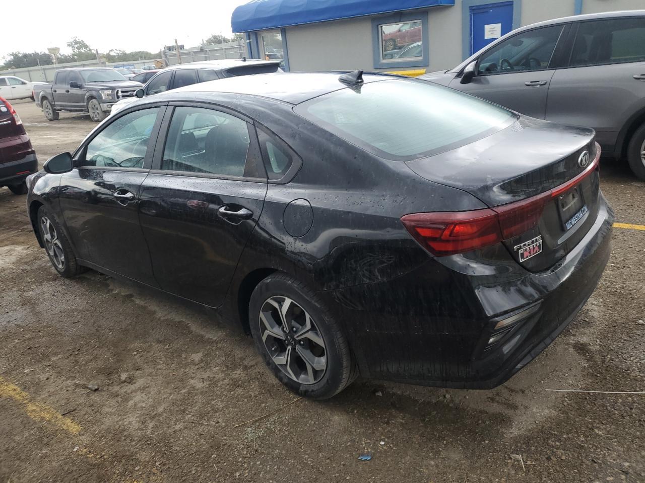 2021 Kia Forte Fe - Фото 2
