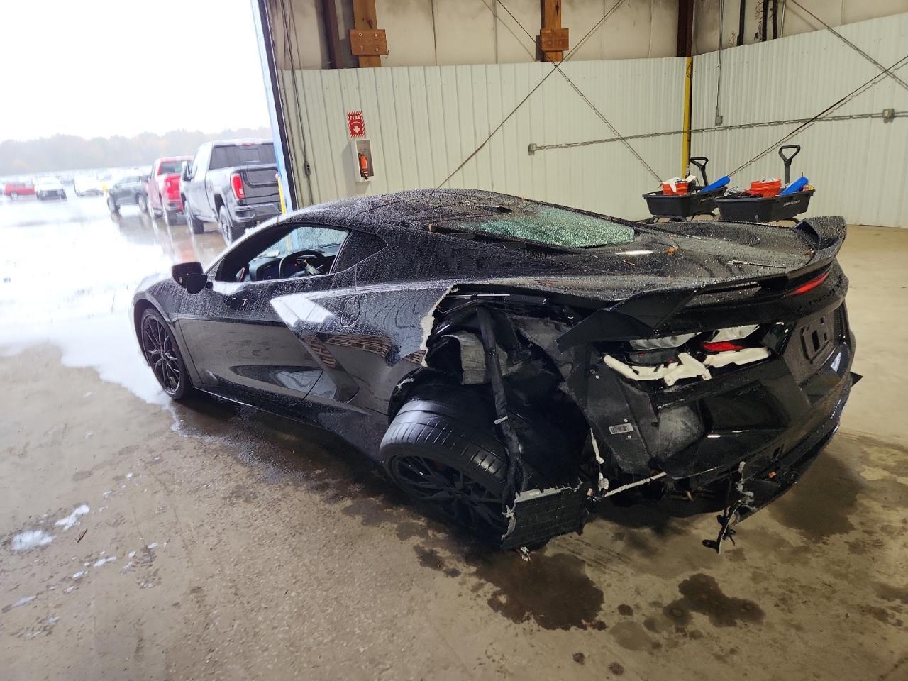 2023 Chevrolet Corvette Stingray 2Lt - Фото 2