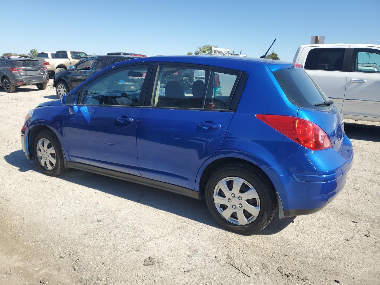 2012 Nissan Versa S - Image 2