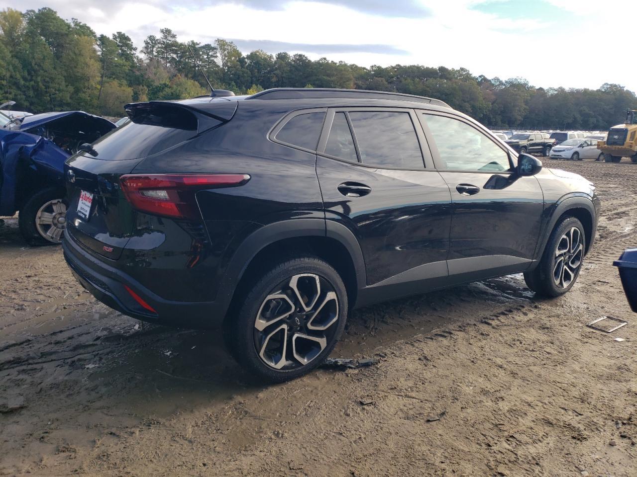 2025 Chevrolet Trax 2Rs - Image 3