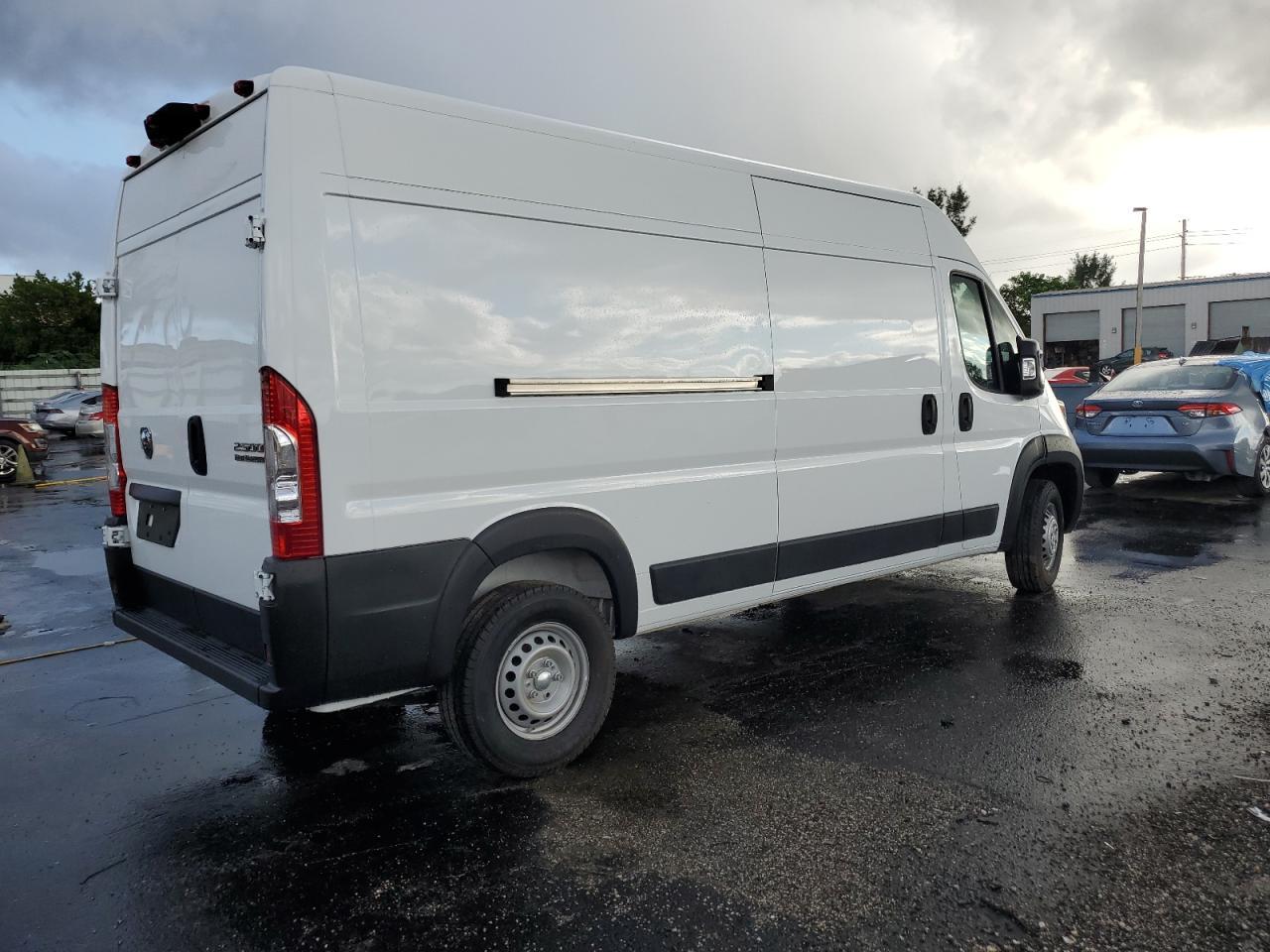2024 Ram Promaster 2500 2500 High - Фото 3