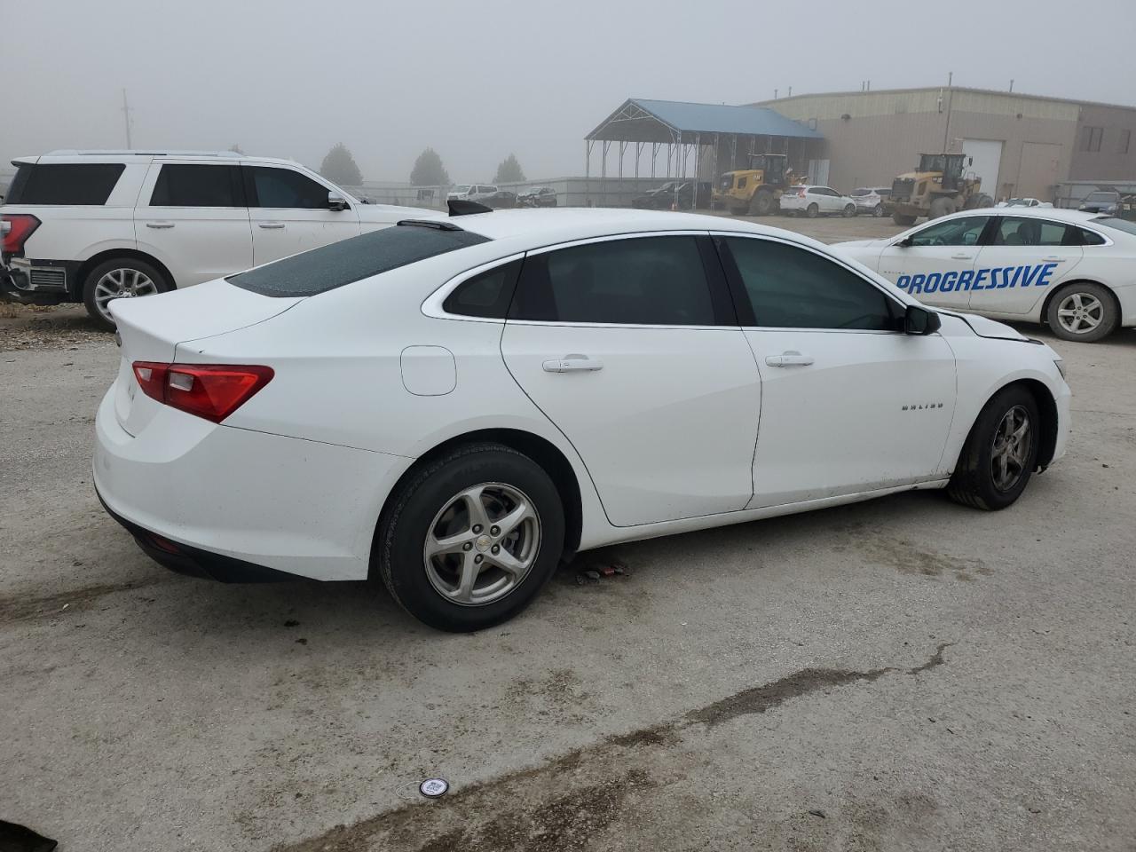 2018 Chevrolet Malibu Ls - Фото 3