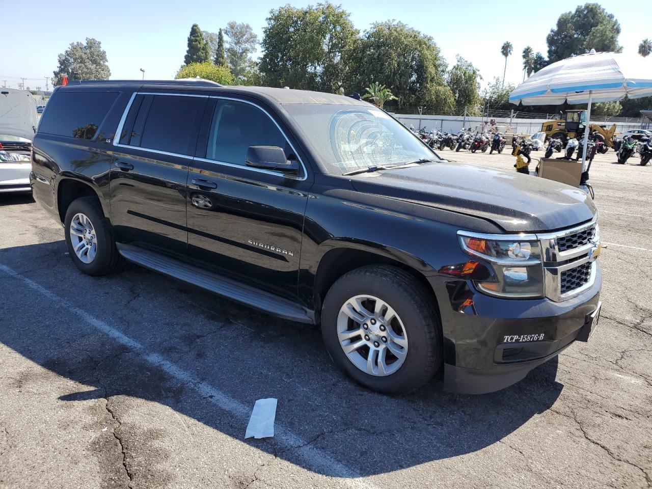 2015 Chevrolet Suburban C1500 Ls - Фото 4