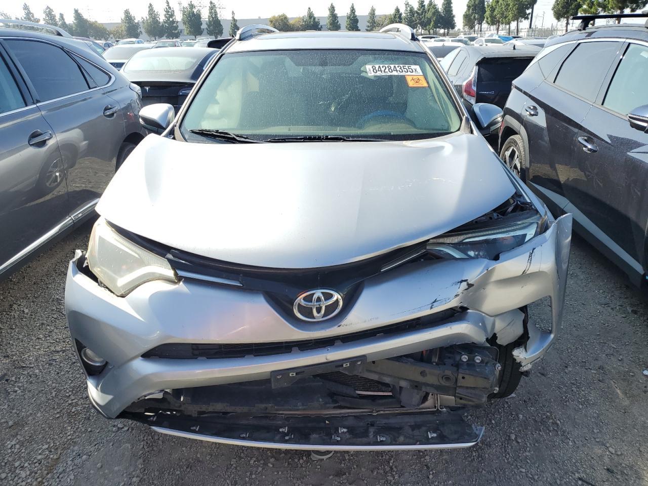 2016 Toyota Rav4 Xle - Image 5