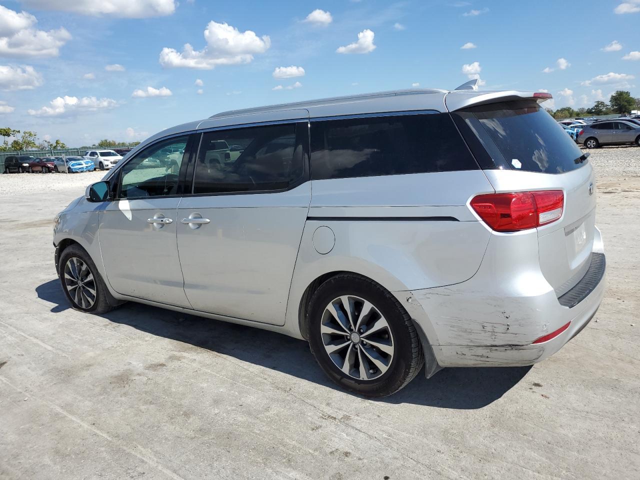 2016 Kia Sedona Ex - Фото 2