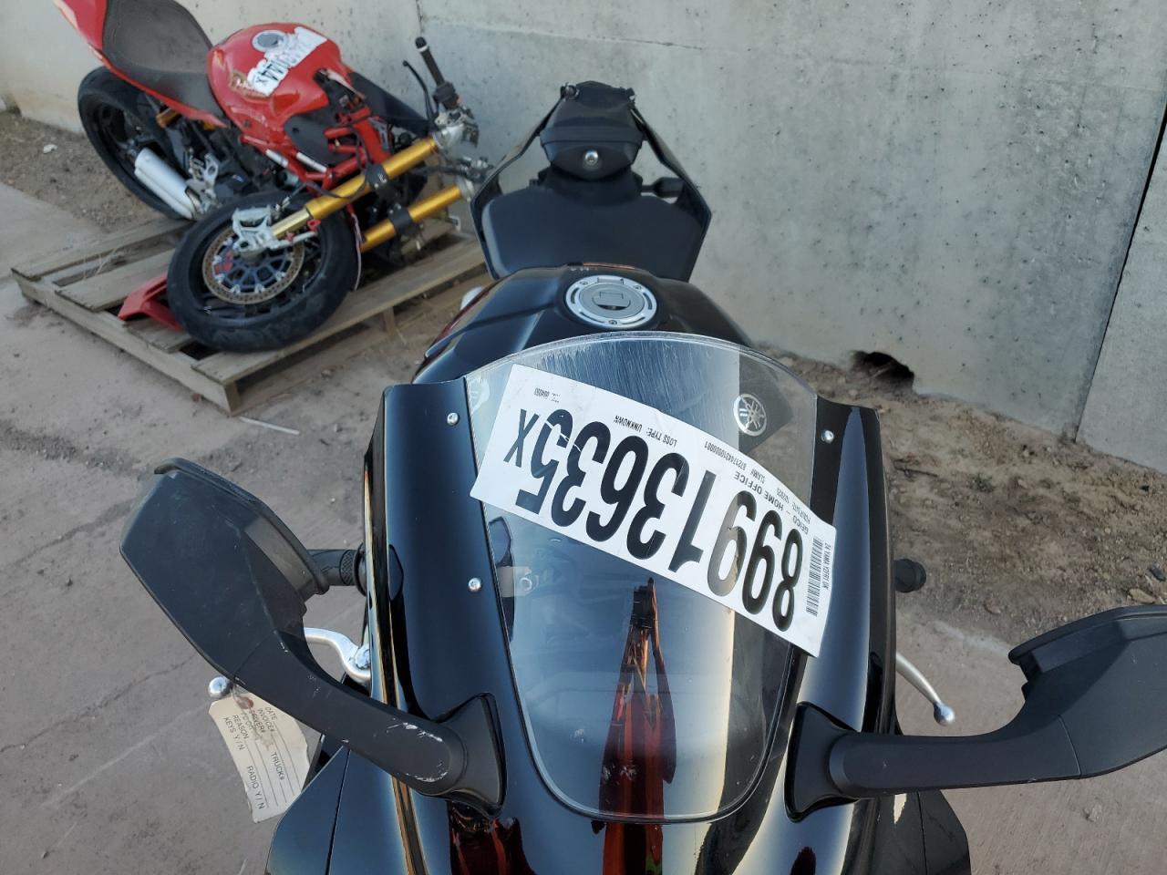 2024 Yamaha Yzfr1 - Фото 5