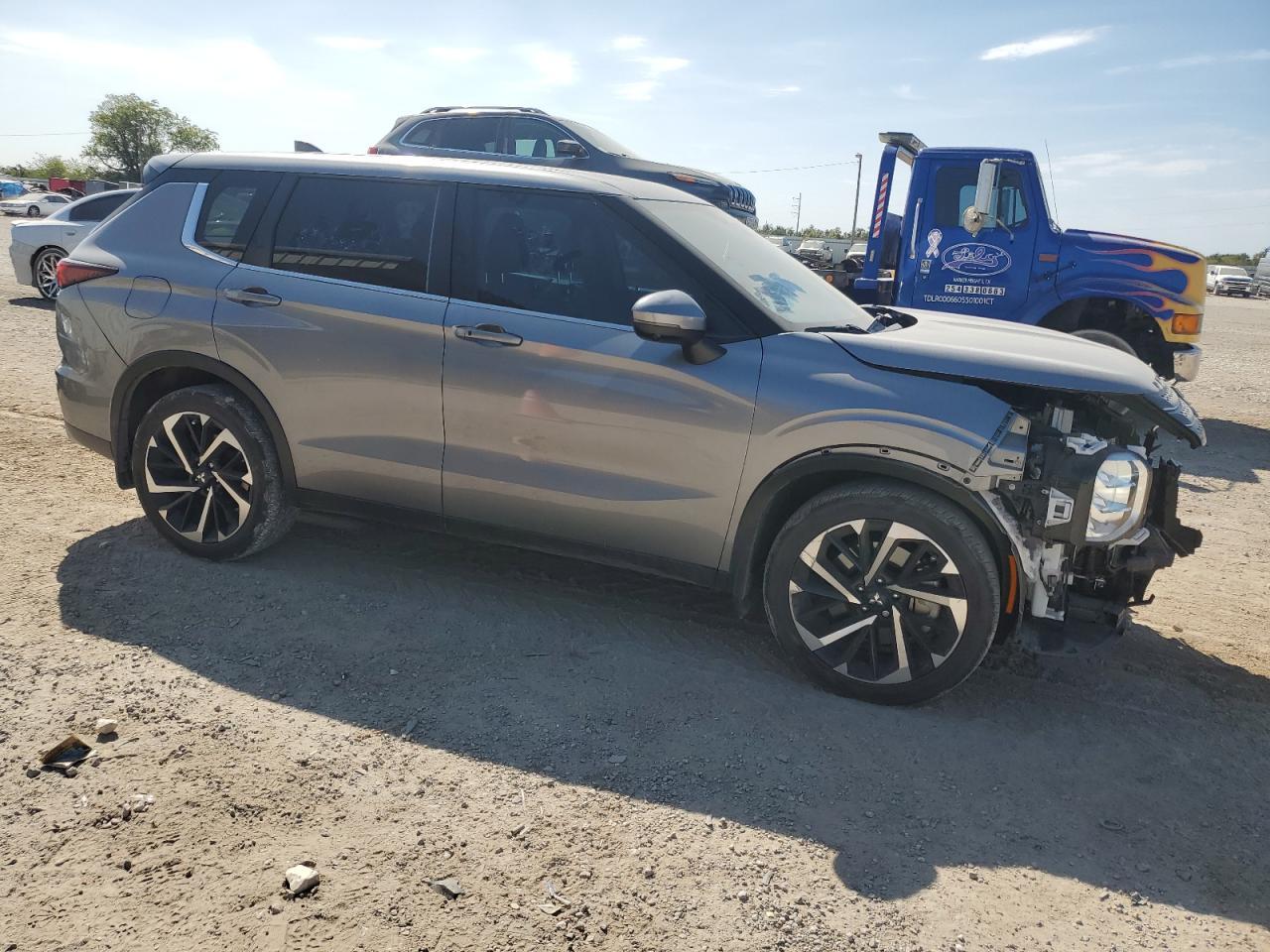 2023 Mitsubishi Outlander Se - Image 4