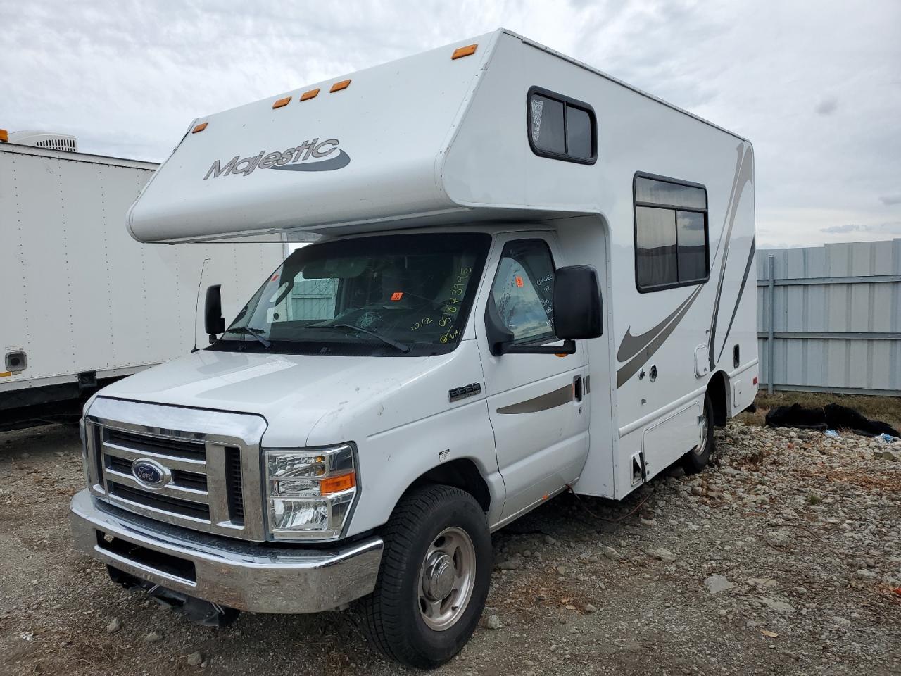 2017 Ford Econoline E350 Super Duty Cutaway Van - Image 2