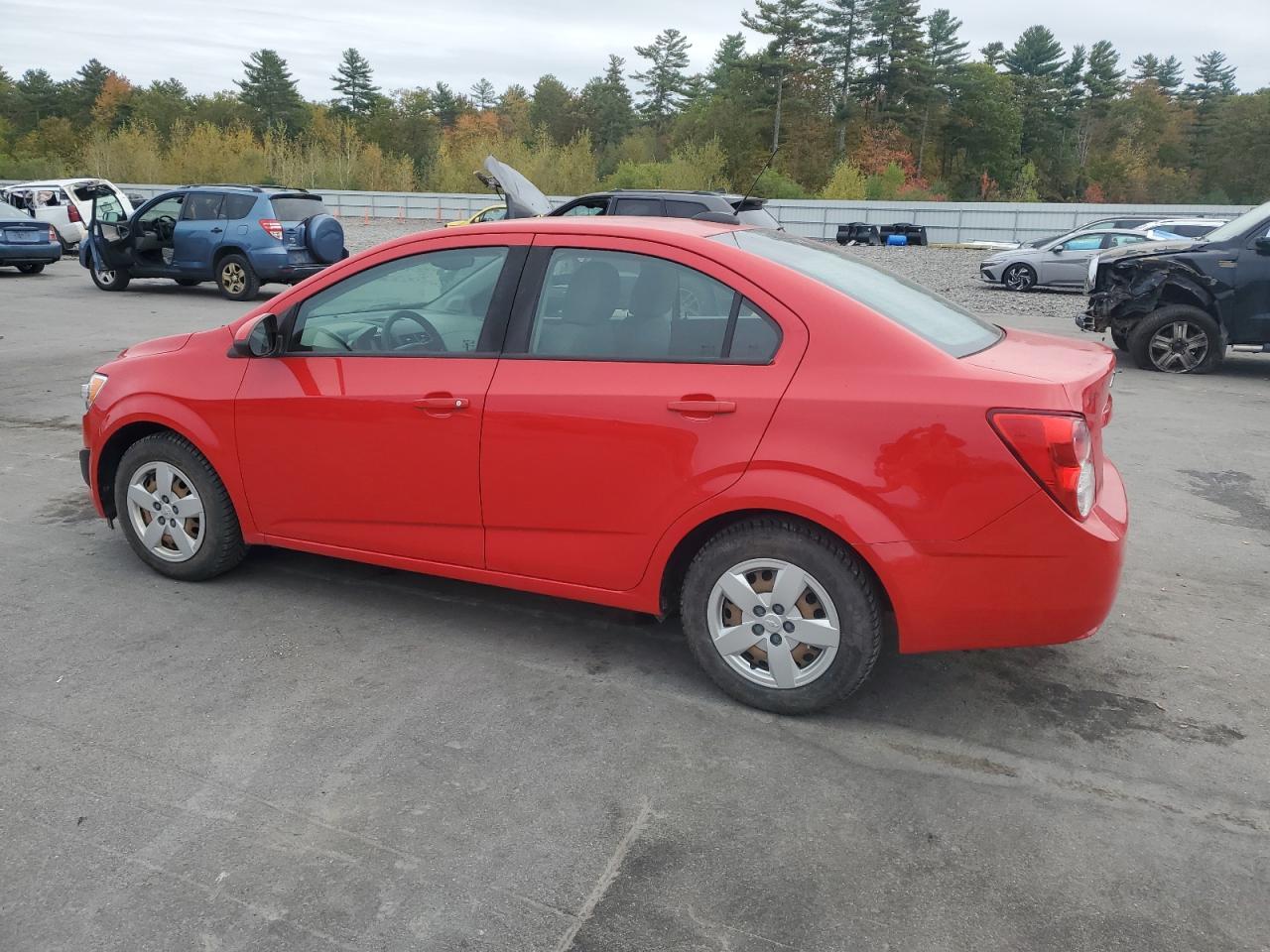 2015 Chevrolet Sonic Ls - Фото 2