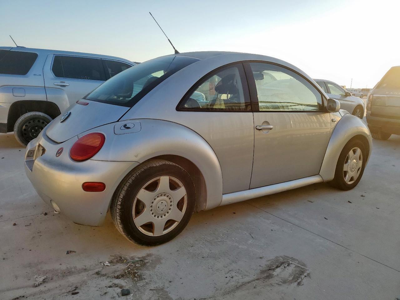 2001 Volkswagen New Beetle Gls - Фото 3