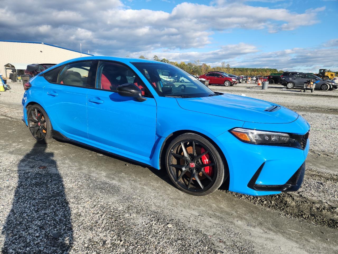 2024 Honda Civic Type-R - Image 4