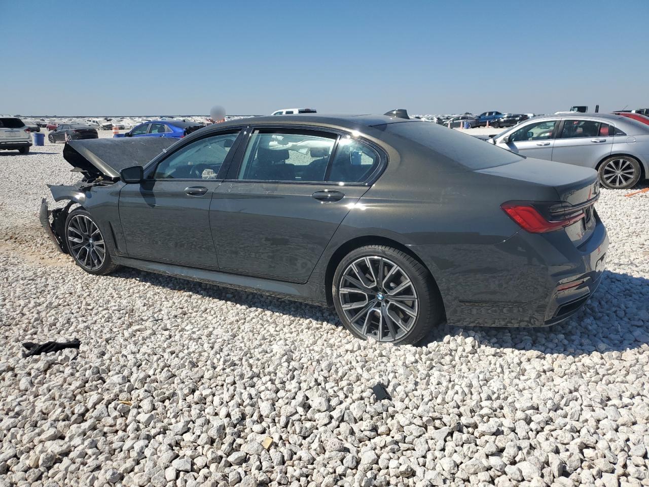 2022 BMW 740 I - Image 2