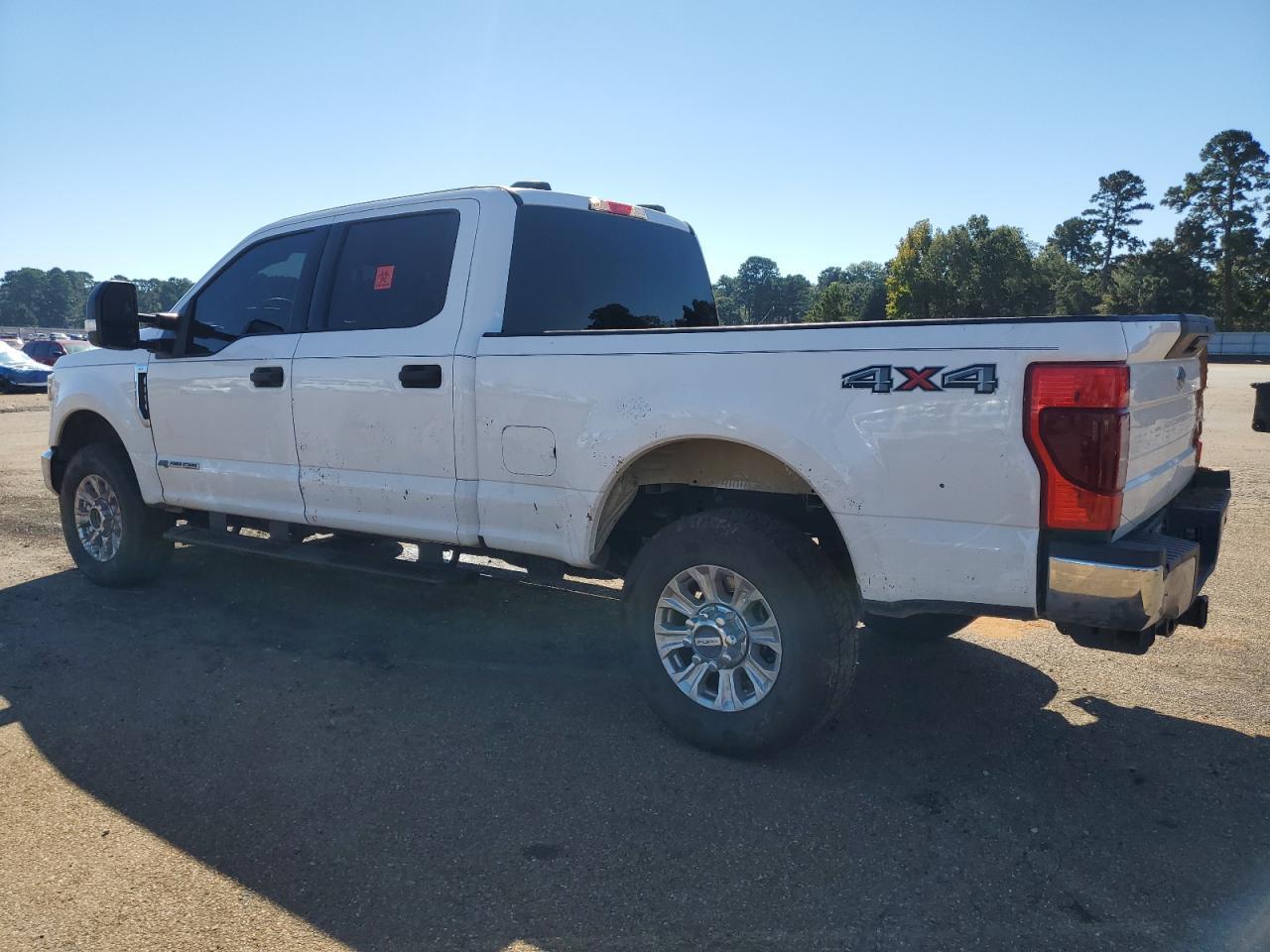 2022 Ford F350 Super Duty - Фото 2