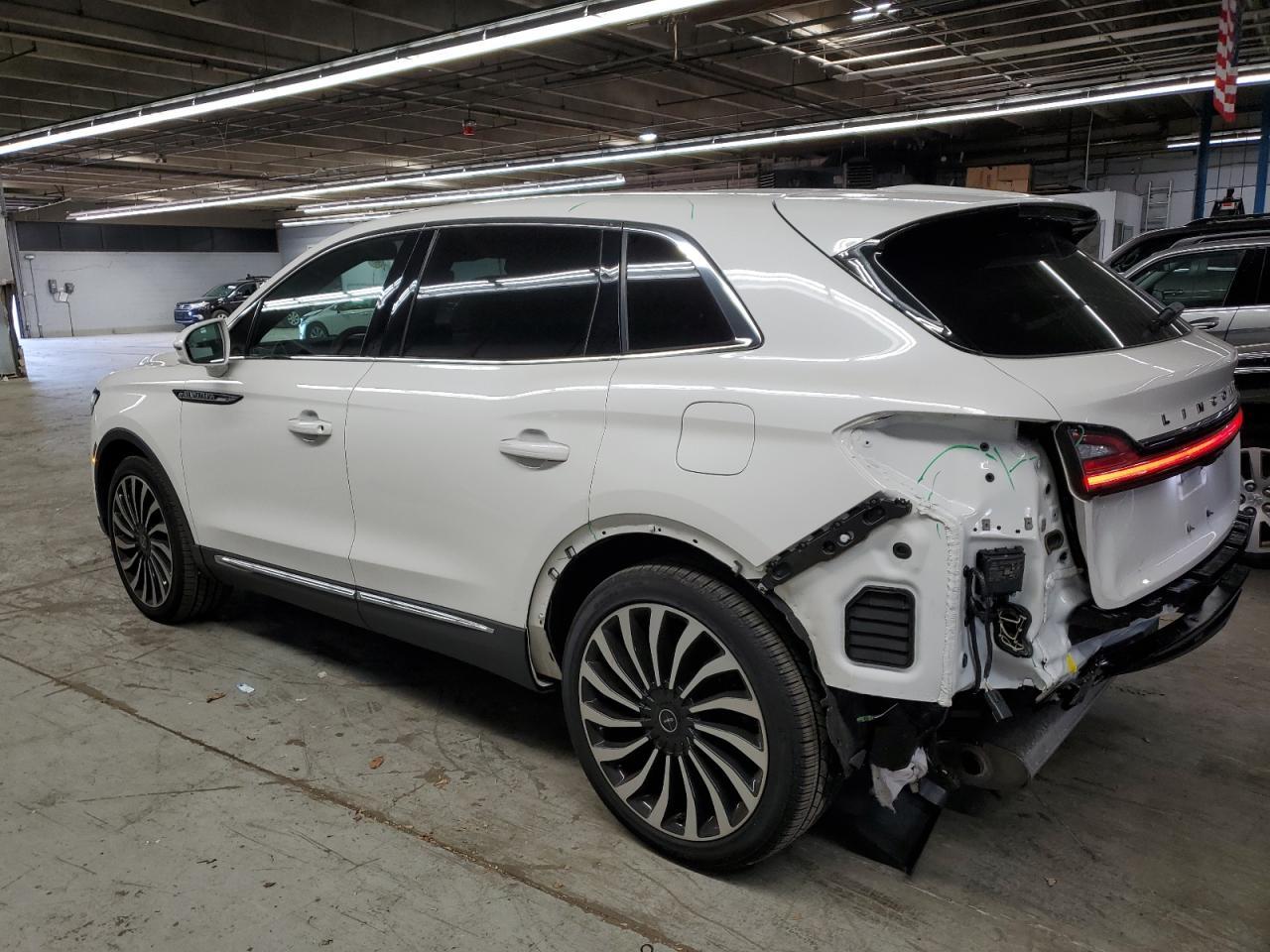 2023 Lincoln Nautilus Black Label - Фото 2
