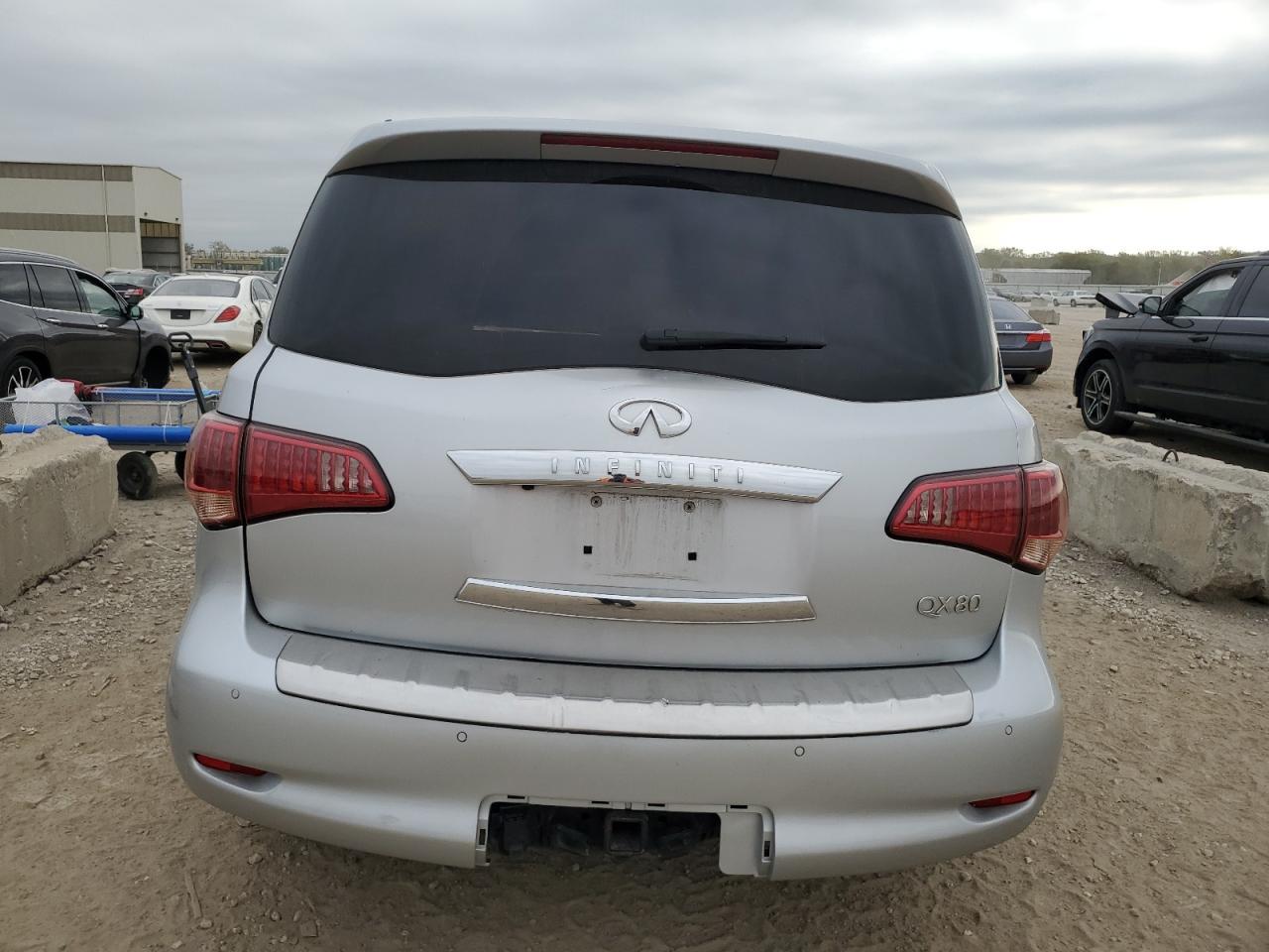 2015 Infiniti Qx80 - Image 6
