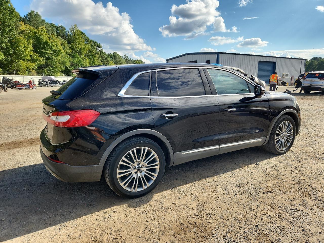 2017 Lincoln Mkx Reserve - Image 3
