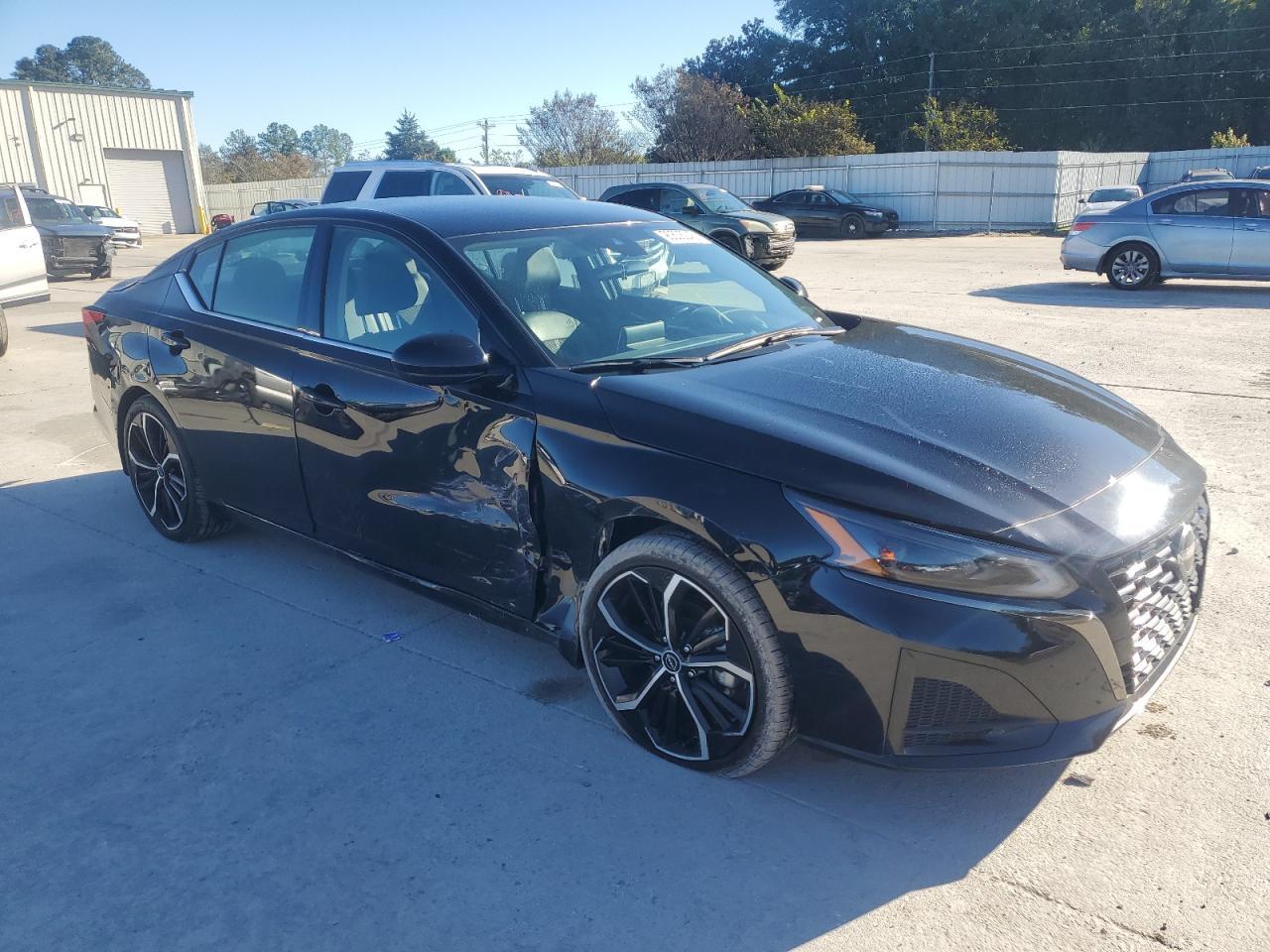 2023 Nissan Altima Sr - Фото 4