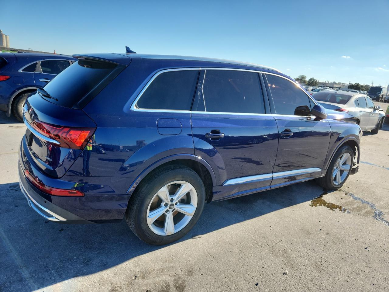 2021 Audi Q7 Premium - Image 3