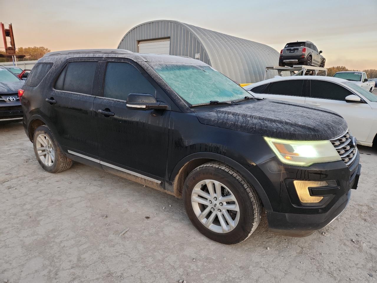 2016 Ford Explorer Xlt - Фото 4